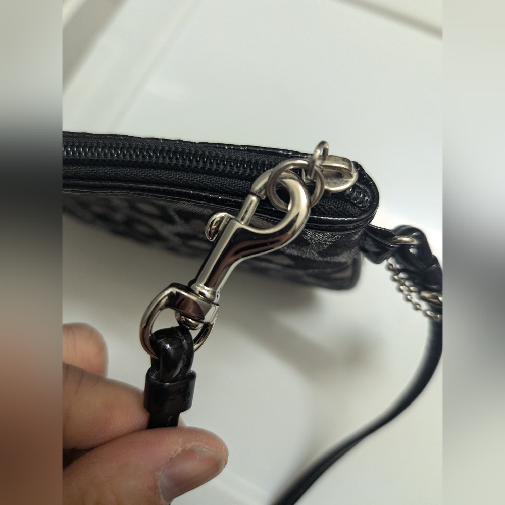 Coach Wristlet Animal Print - Picture 6 of 11